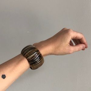 Horn Elastic Market Bangle